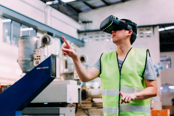 6 Ways AR/VR Will Disrupt Manufacturing Industry in Next 5 Years