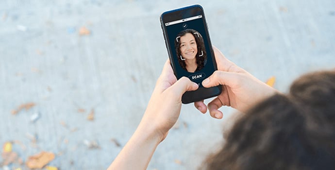 smartphone-with-facial-recognition-1