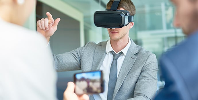 using-vr-headset-at-boardroom