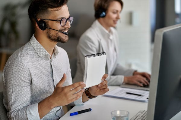 AI-Powered Contact Centers: Boost Efficiency and Enhance the Agent Experience